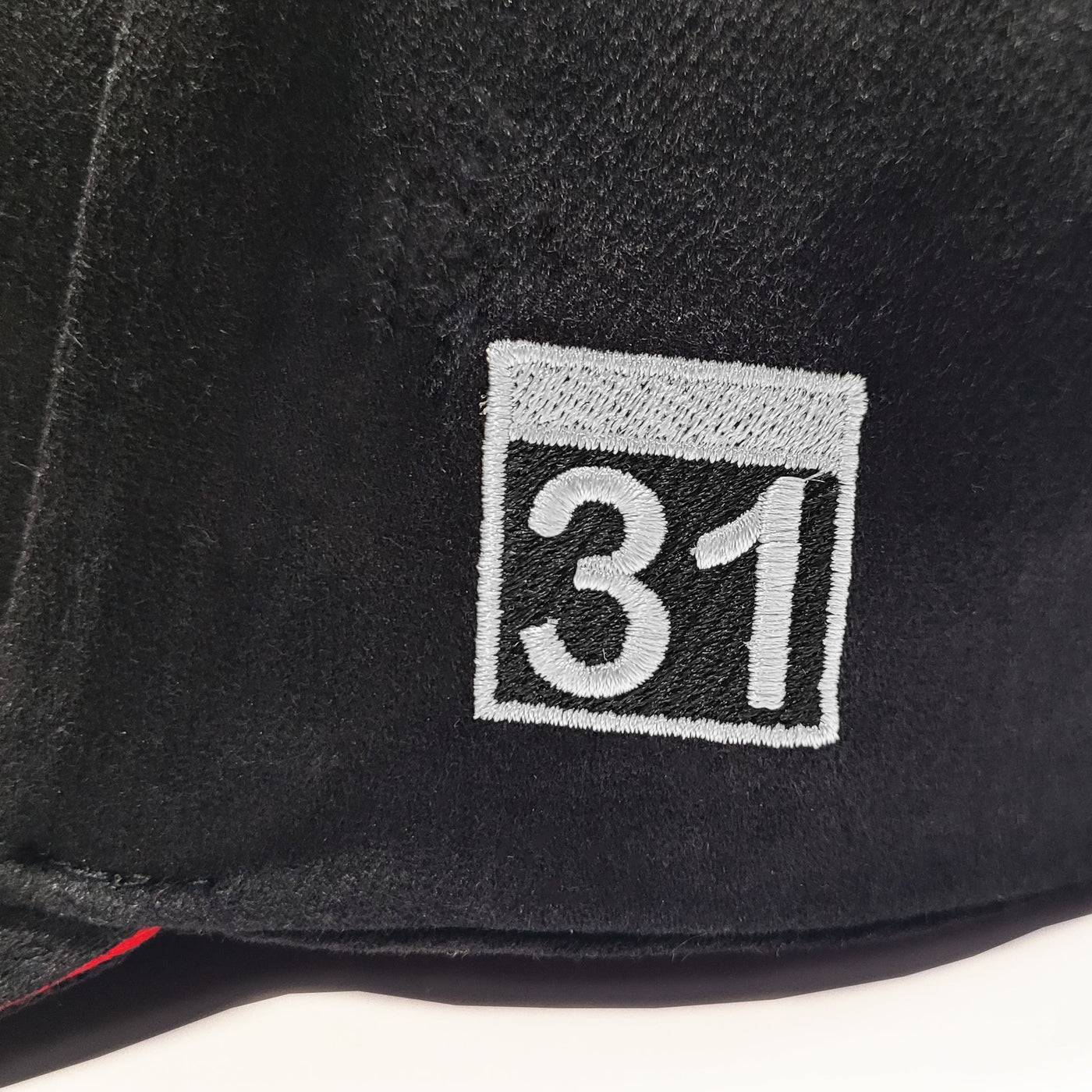 NO. 31 V-SERIES.R HAT