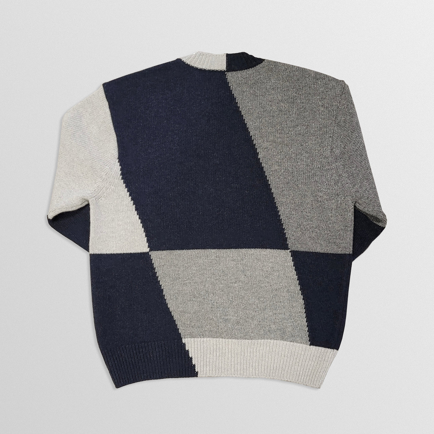 MONOCHROME RHOMBUS SWEATER